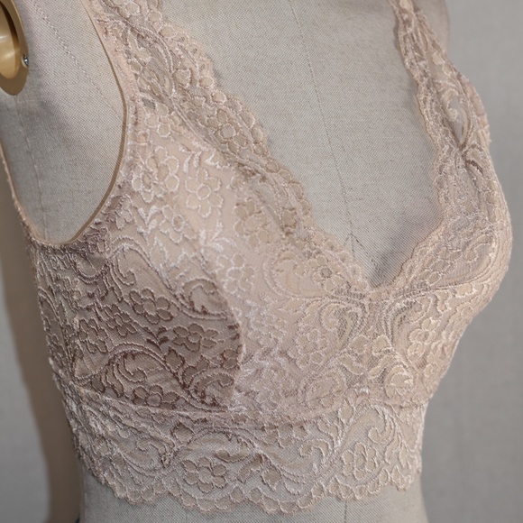 Smart & Sexy Lace Bra - Picture 11 of 16